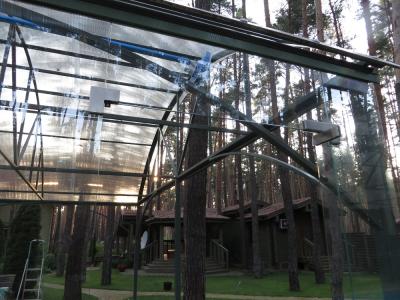 Цельностеклянное остекление бассейна Ст. Салтов